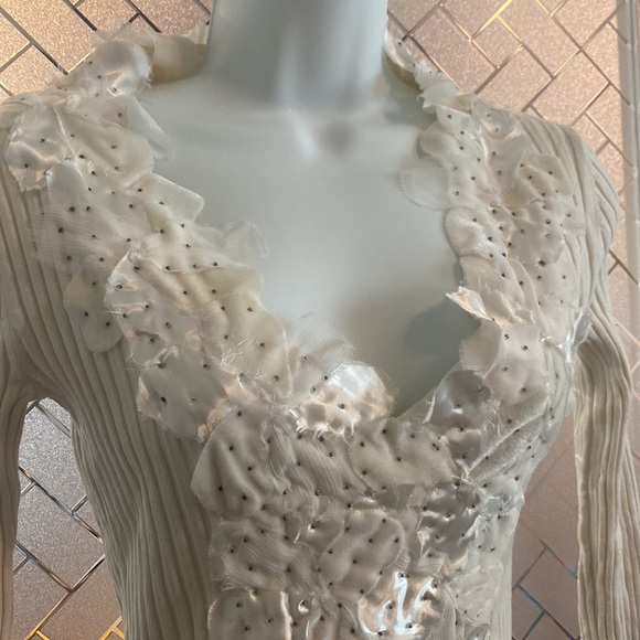 CACHE Super Soft Floral Top - Picture 2 of 10